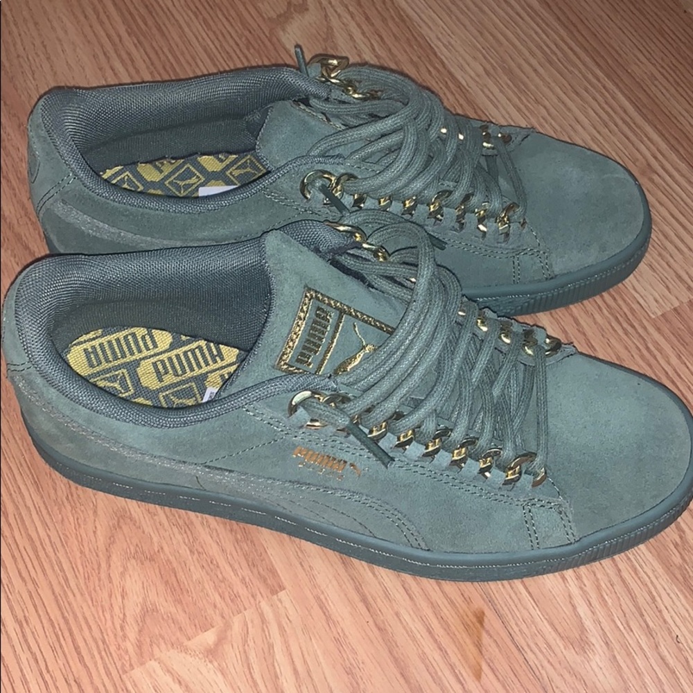 Olive Green & Gold Pumas
